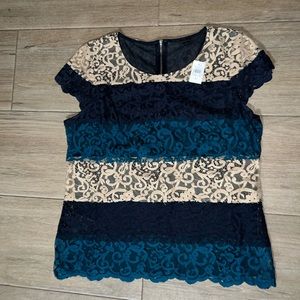 Ann Taylor Tiered Lace Top, Sz L